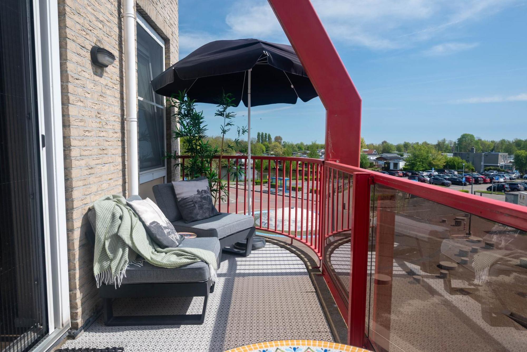 Zuiderzeestate 35, Prachtig Appartement Aan Het Ijsselmeer Makkum Bagian luar foto