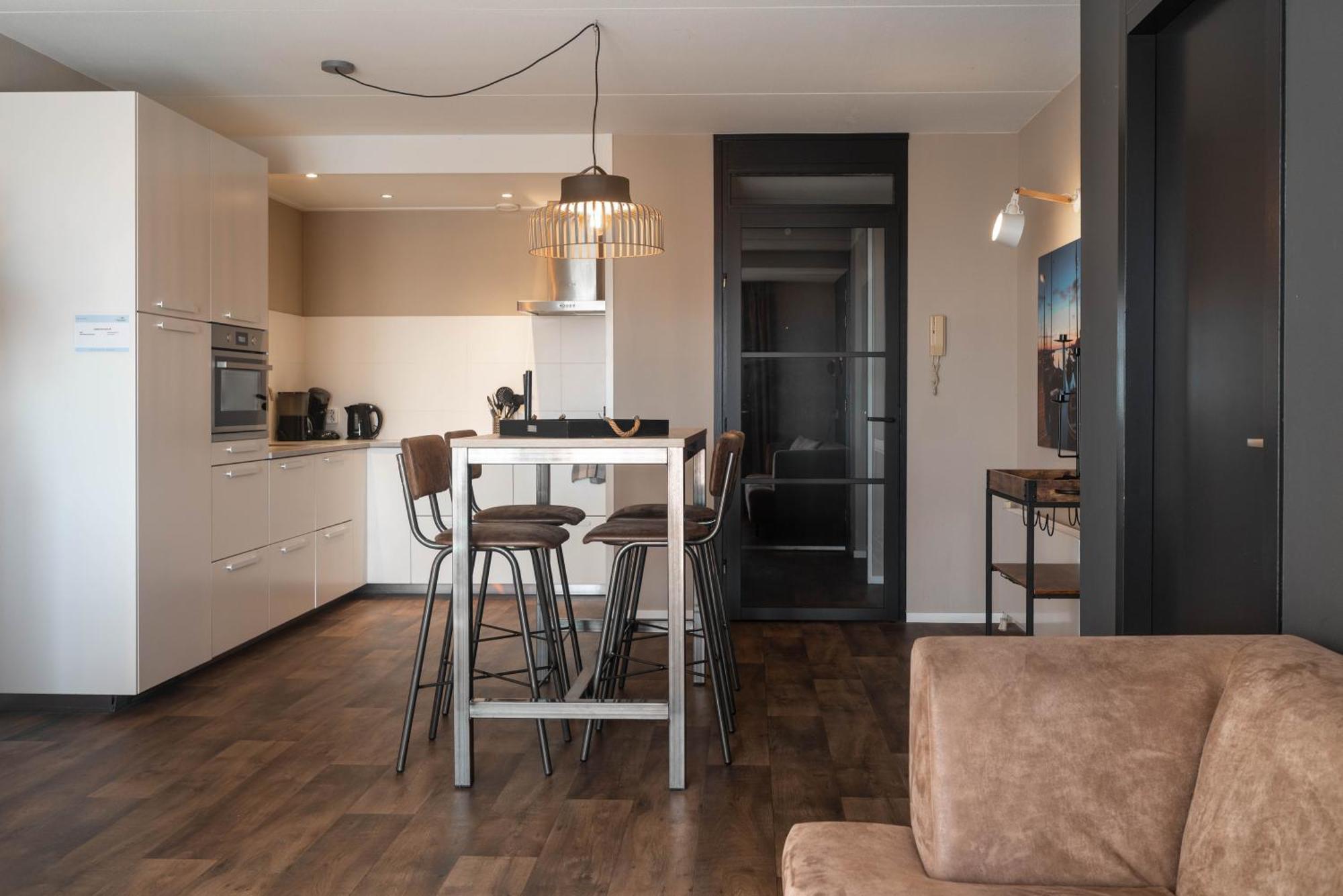 Zuiderzeestate 35, Prachtig Appartement Aan Het Ijsselmeer Makkum Bagian luar foto