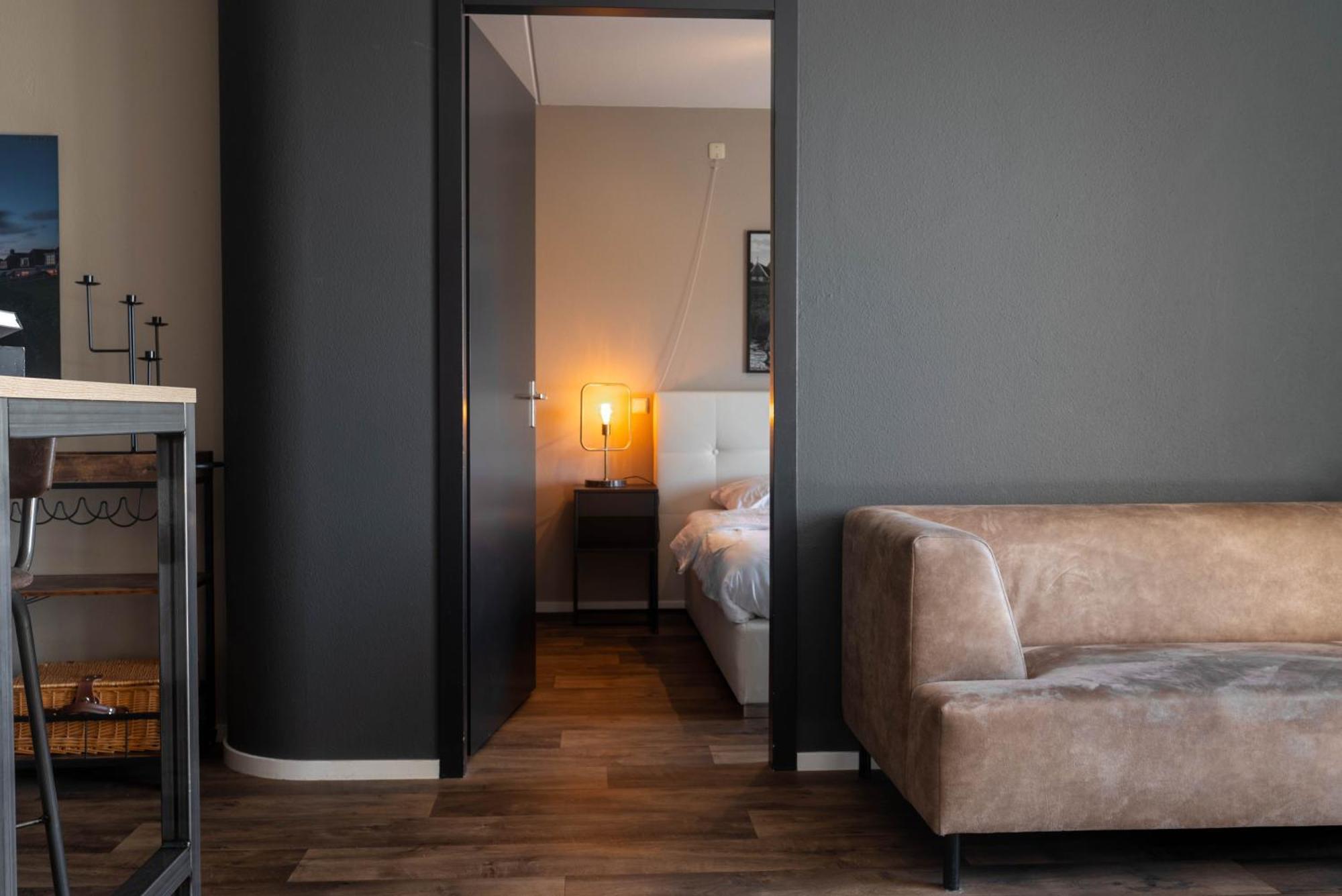 Zuiderzeestate 35, Prachtig Appartement Aan Het Ijsselmeer Makkum Bagian luar foto